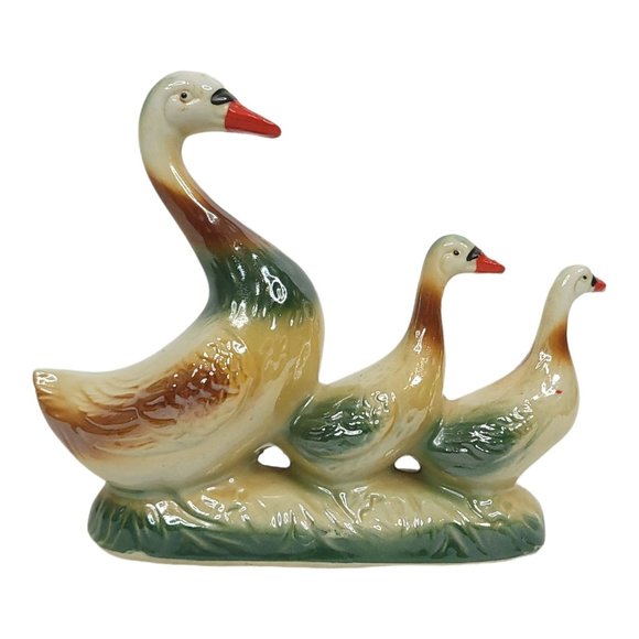 Vintage Porcelain 3 Geese Mother Goose Goslings Figurine Lustreware Brazilian - Picture 4 of 12